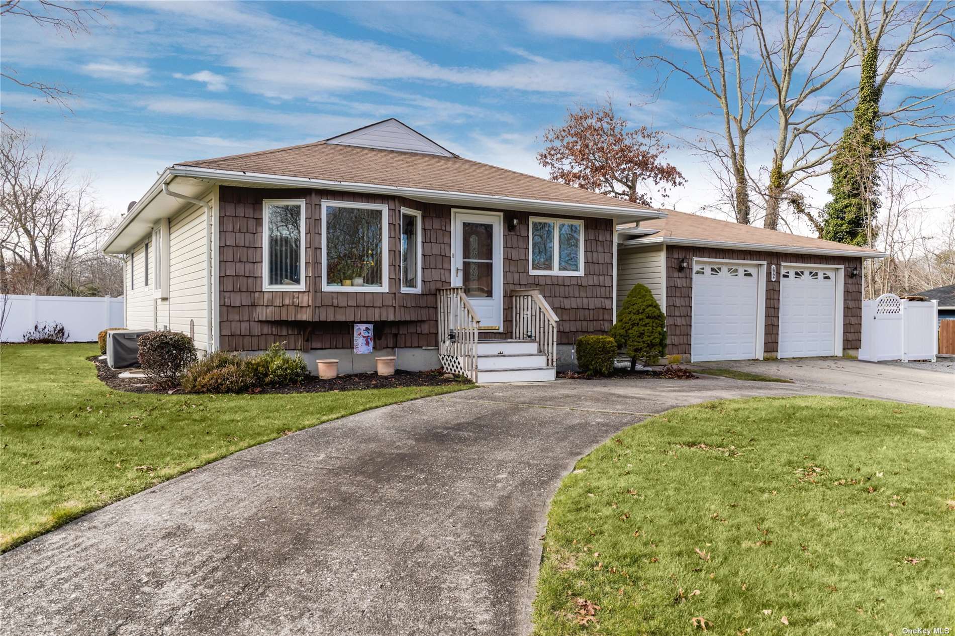 #1 photo, 62 Ozone Street, 東長島 Manorville , NY 11949