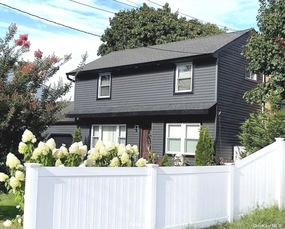 #1 photo, 1645 Brentwood Road, 東長島 Brentwood , NY 11717