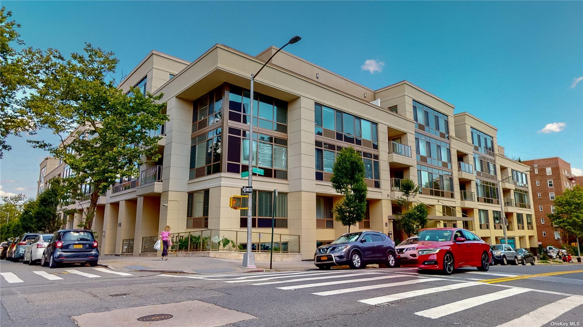 #1 photo, 64-05 Yellowstone Boulevard, 皇后區 森林小丘 Forest Hills , NY 11375