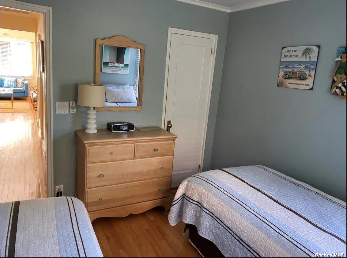 #11 photo, 27 Crescent Avenue, Seaview , NY 11770