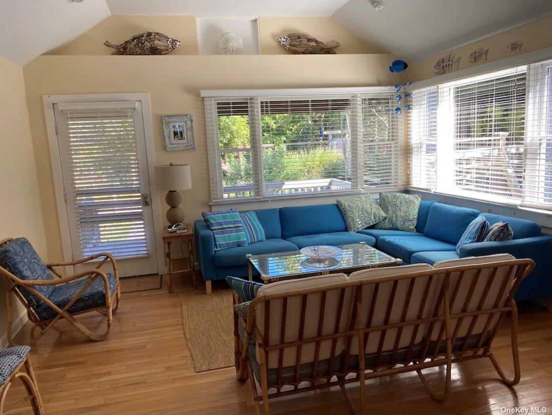 #18 photo, 27 Crescent Avenue, Seaview , NY 11770