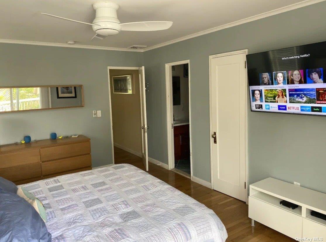 #5 photo, 27 Crescent Avenue, Seaview , NY 11770