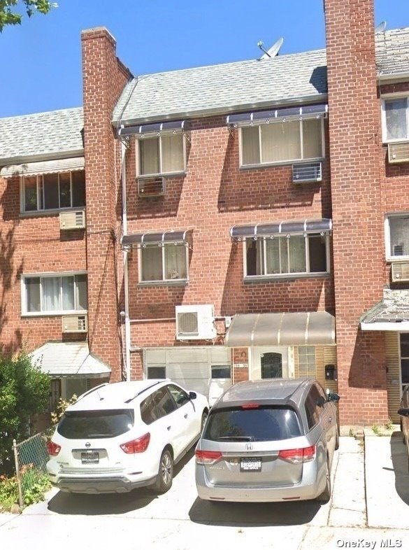 #1 photo, 135-35 Coolidge Avenue, 皇后區 Briarwood , NY 11435