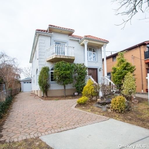 #1 photo, 14-64 Utopia Parkway, 皇后區 白石鎮 Whitestone , NY 11357