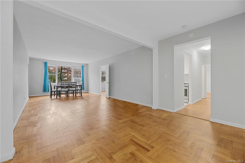 #1 photo, 2711 Henry Hudson Parkway, برونكس Bronx , NY 10463