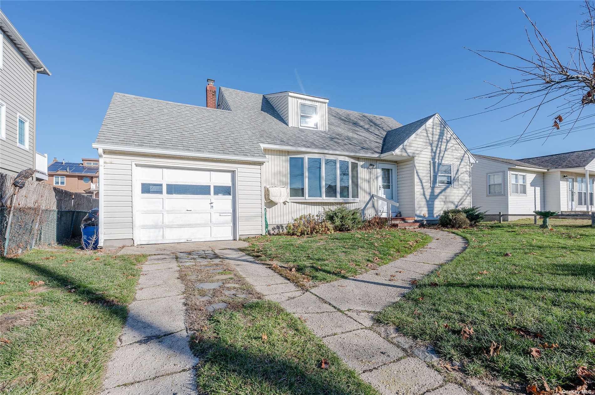 #1 photo, 25 Hayes Road, 東長島 Amityville , NY 11701