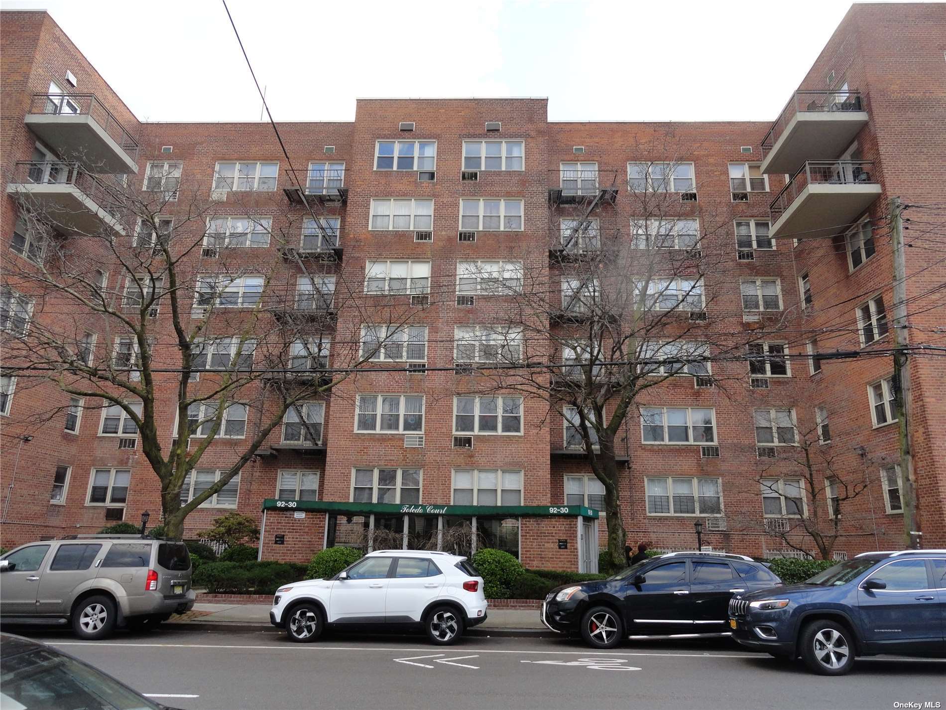 #1 photo, 92-30 56 Avenue, 皇后区 艾姆赫斯特 Elmhurst , NY 11373