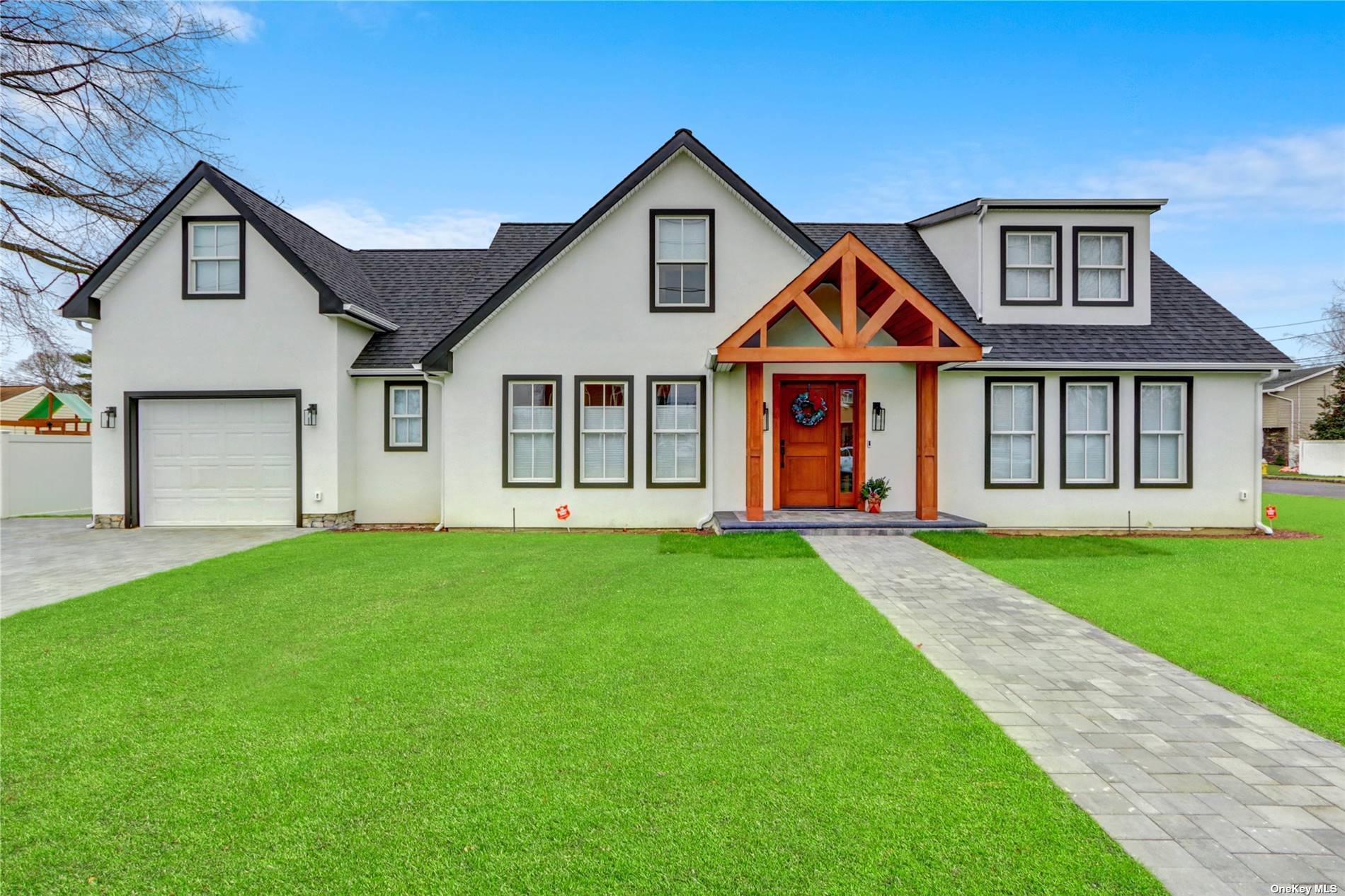 #1 photo, 239 Muncy Street, Lindenhurst , NY 11757