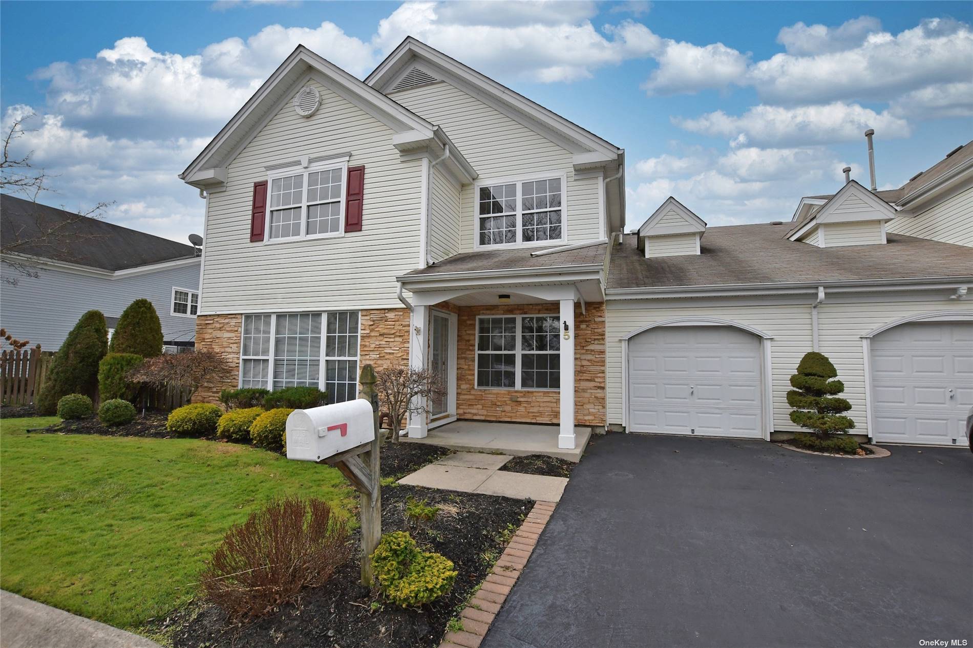 #1 photo, 5 Hannah Lane, 东长岛 Middle Island , NY 11953
