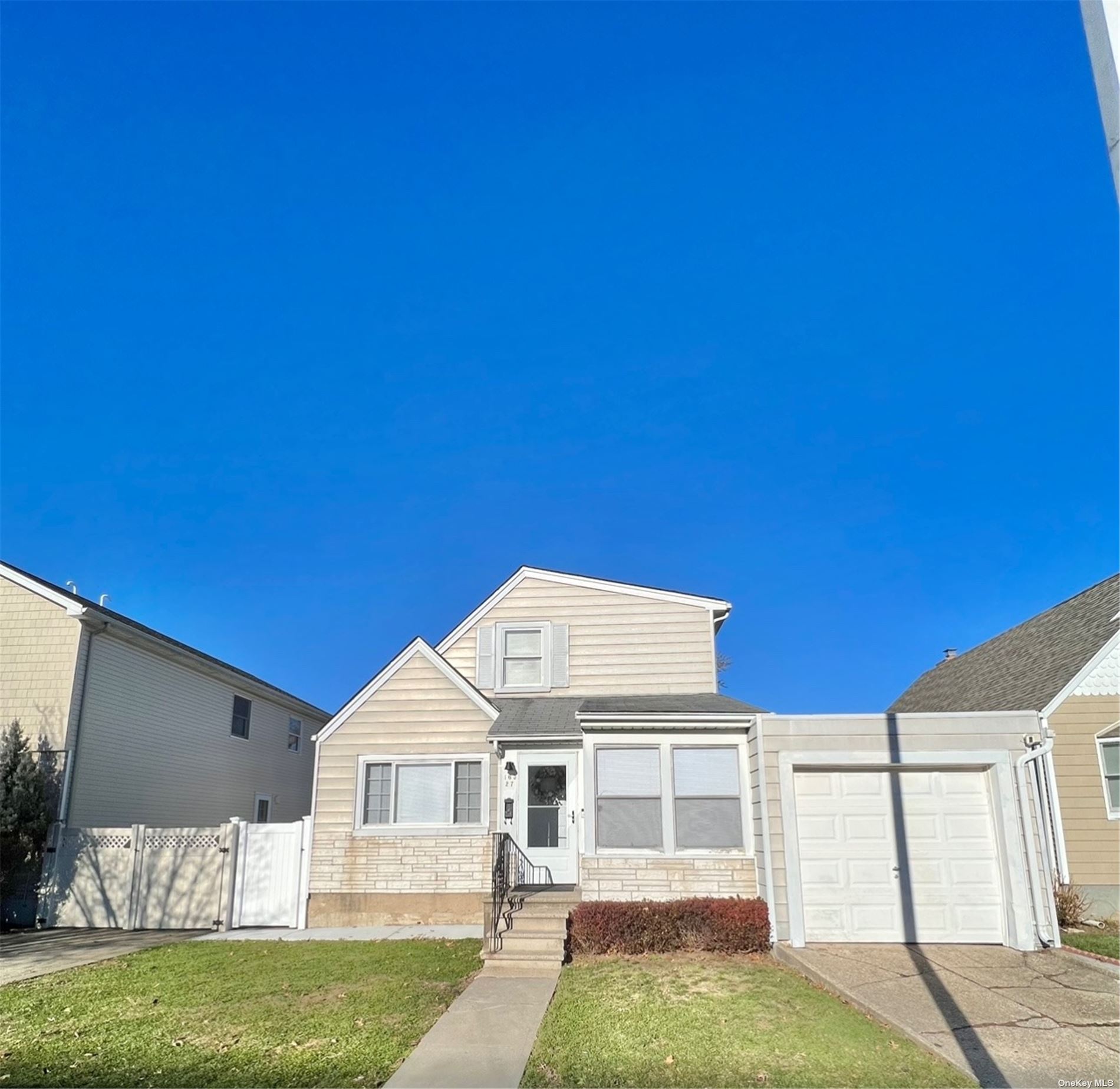 #1 photo, 163-27 21st Avenue, 皇后區 白石鎮 Whitestone , NY 11357