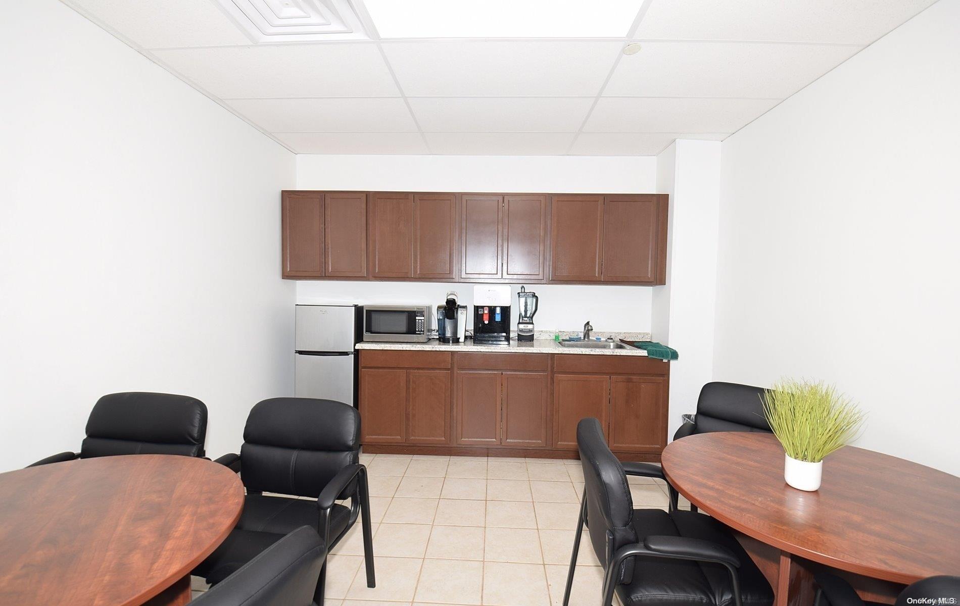 #16 photo, 25 Melville Park Road, サフォーク郡 Melville , NY 11747