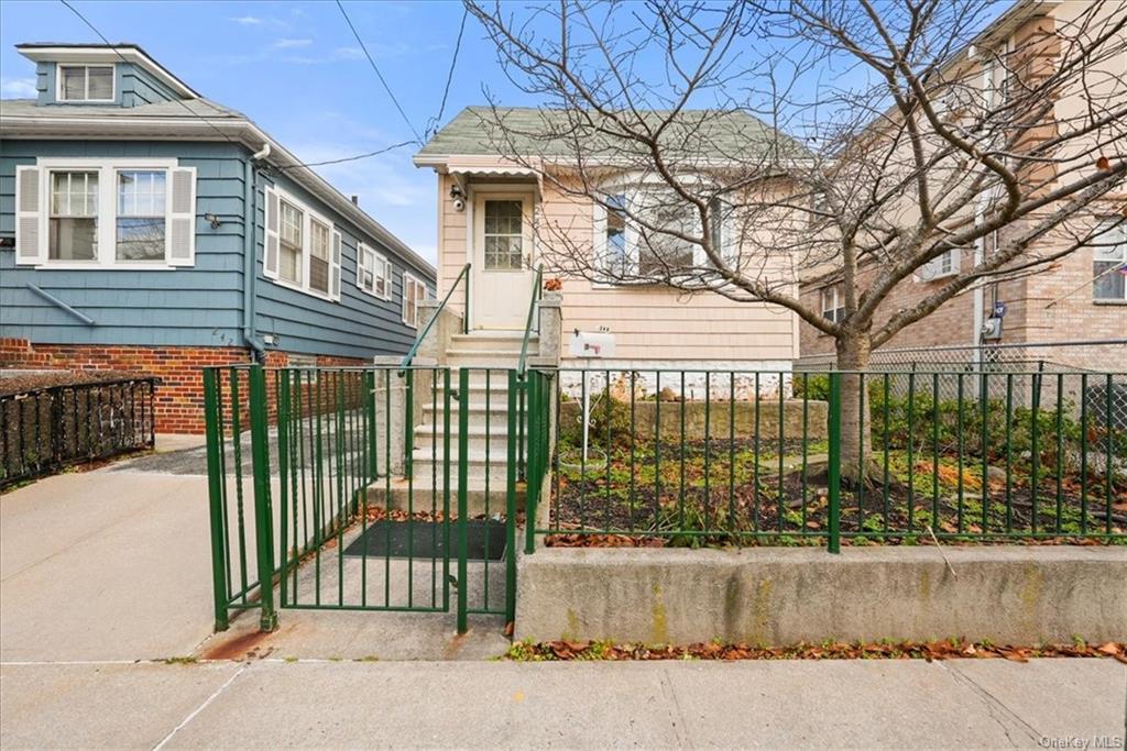 #1 photo, 240 Graff Avenue, 布朗士 Bronx , NY 10465