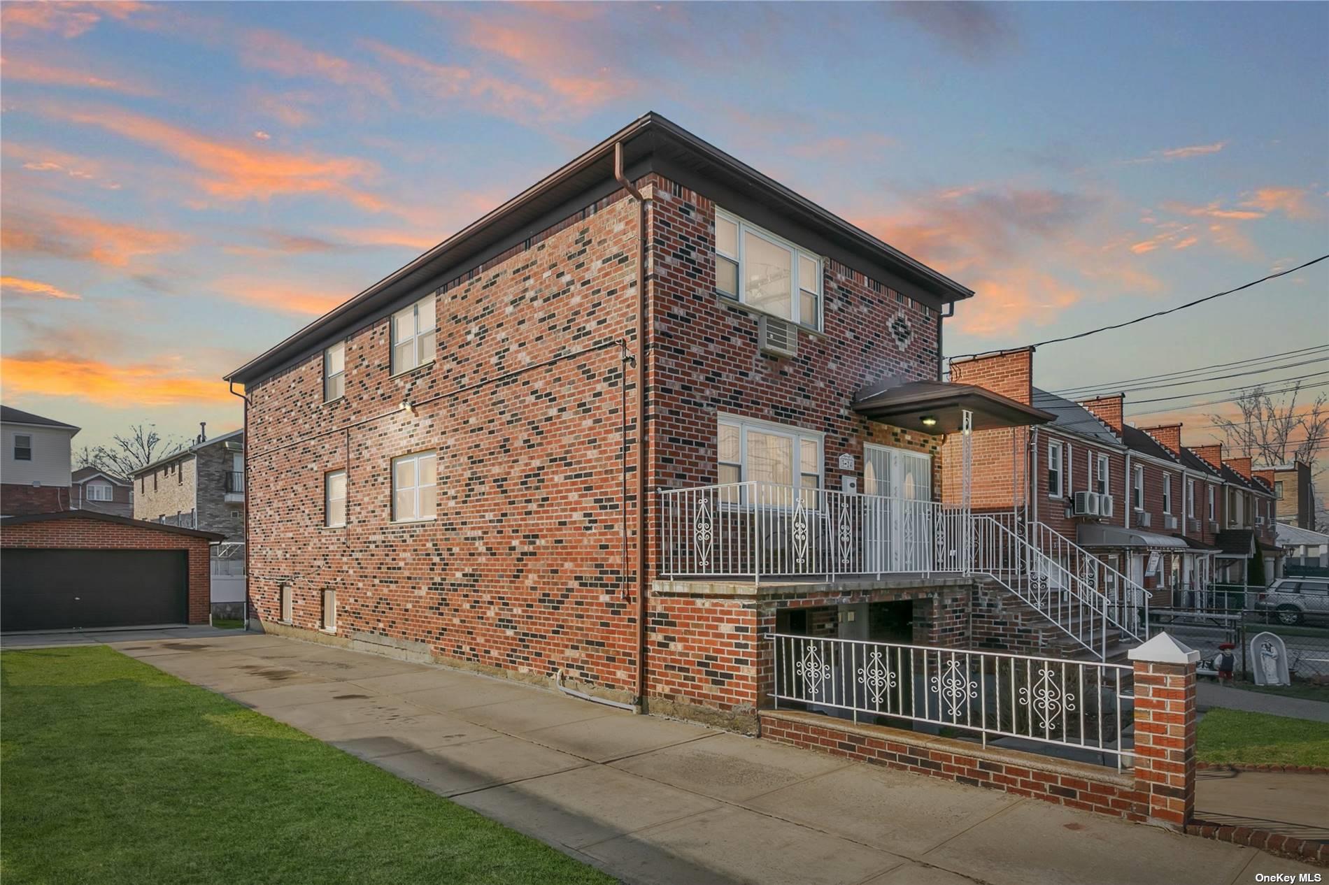 #1 photo, 3-24 127th Street, 皇后区 大学点 College Point , NY 11356