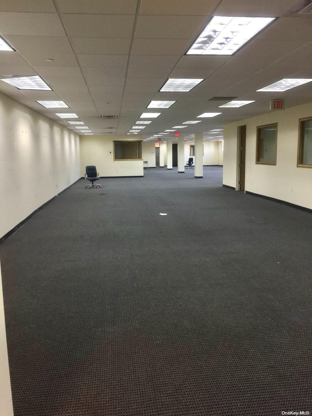 #2 photo, 247 Fulton Ave, ナッソー郡 Hempstead , NY 11550