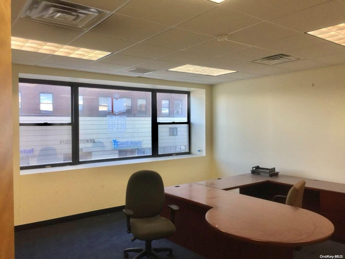 #5 photo, 247 Fulton Ave, ナッソー郡 Hempstead , NY 11550