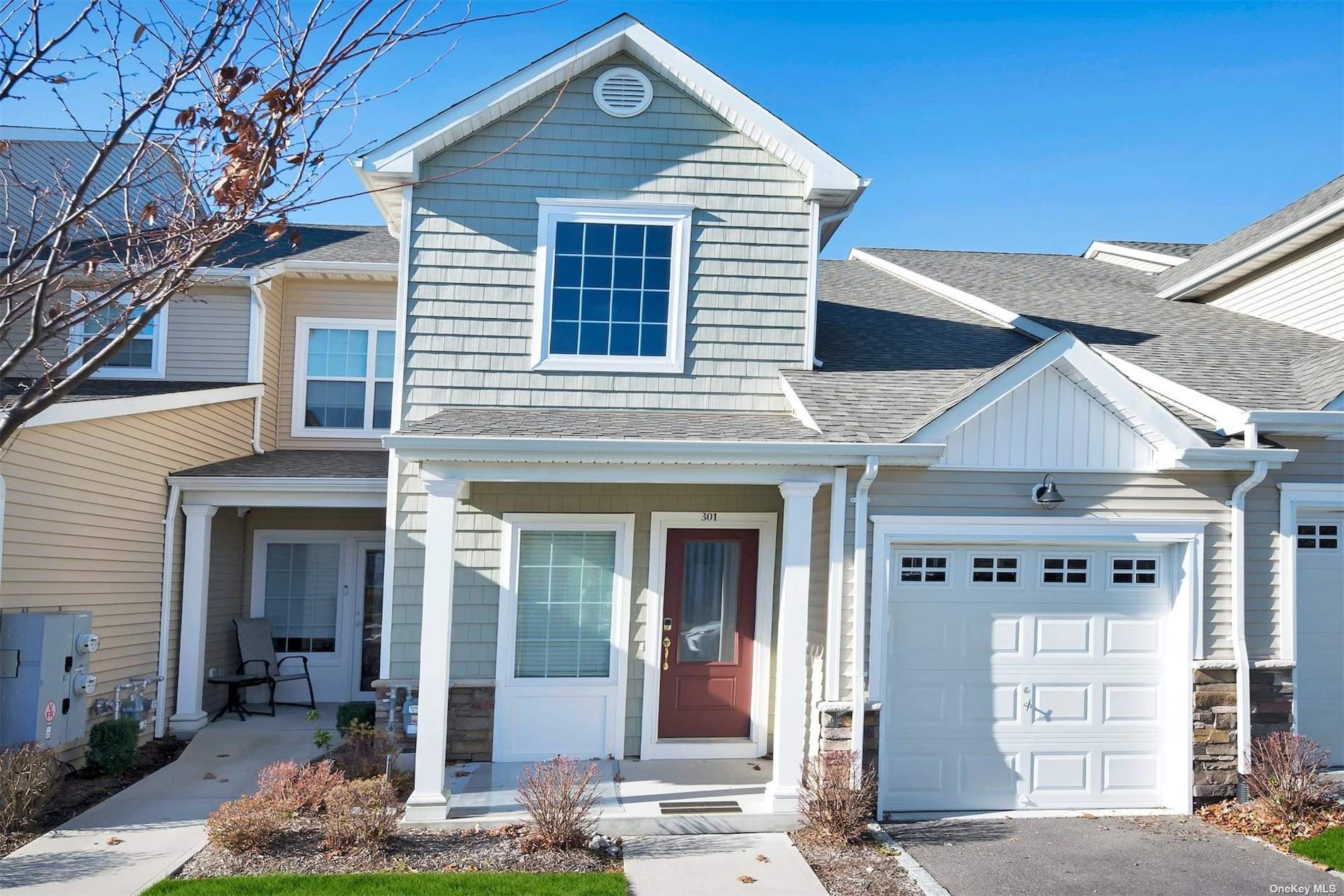 #1 photo, 301 Halley Drive, 東長島 Blue Point , NY 11772