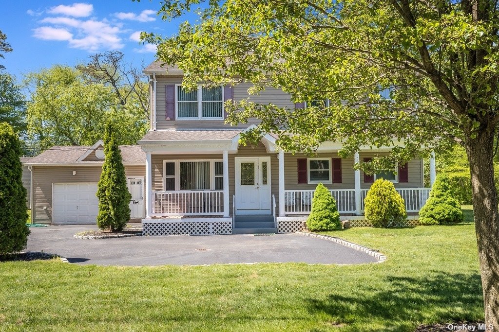 #1 photo, 16 South Street, Sayville , NY 11782