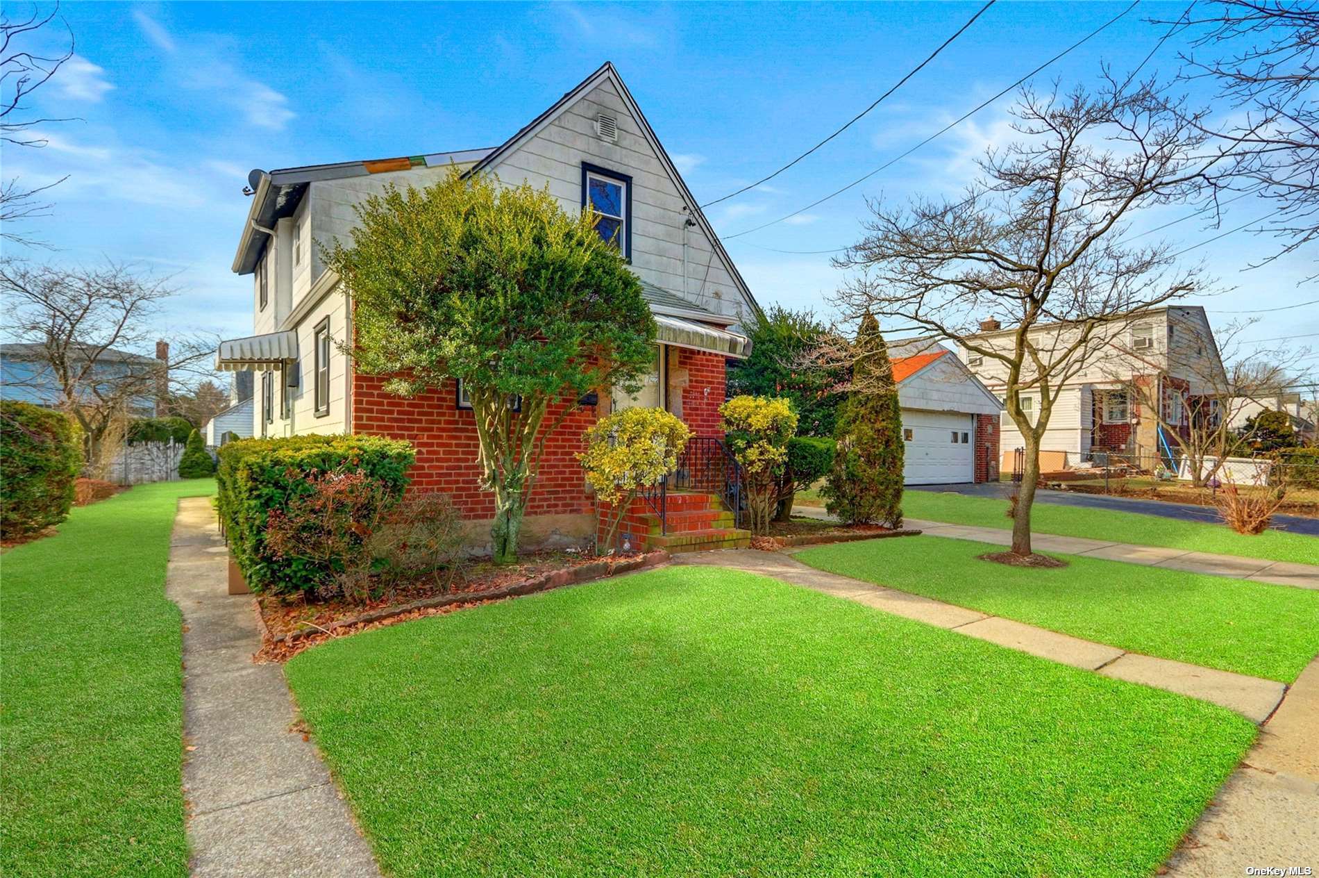 #1 photo, 971 4th Street, 长岛 New Hyde Park , NY 11040