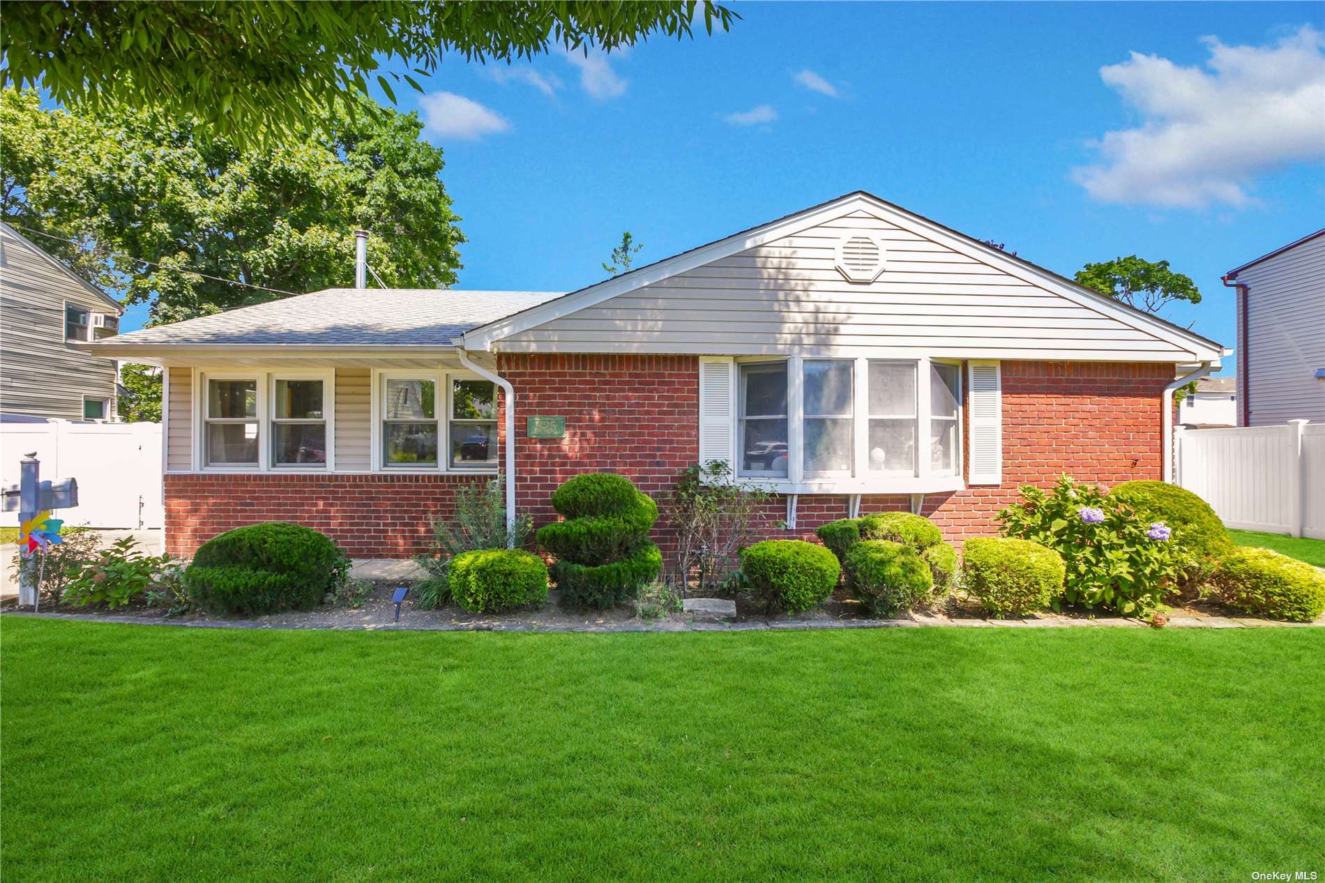 #1 photo, 325 Maple Avenue, East Meadow , NY 11554