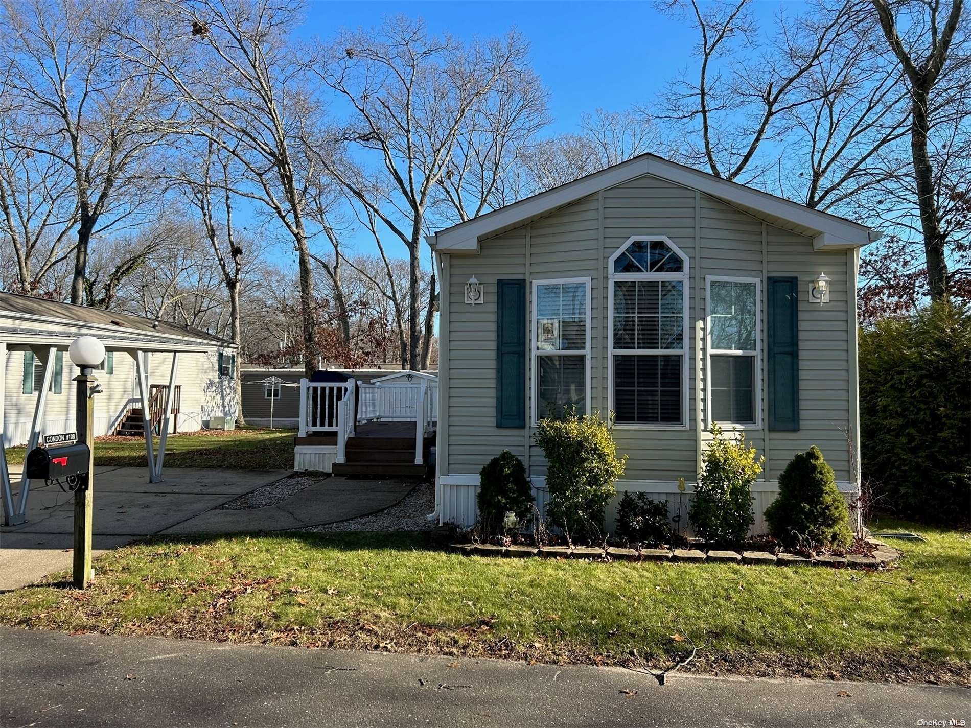 #1 photo, 1661-108 Old Country Road, Riverhead , NY 11901