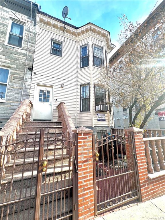 #1 photo, 1300 Clay Avenue, 布朗士 Bronx , NY 10456