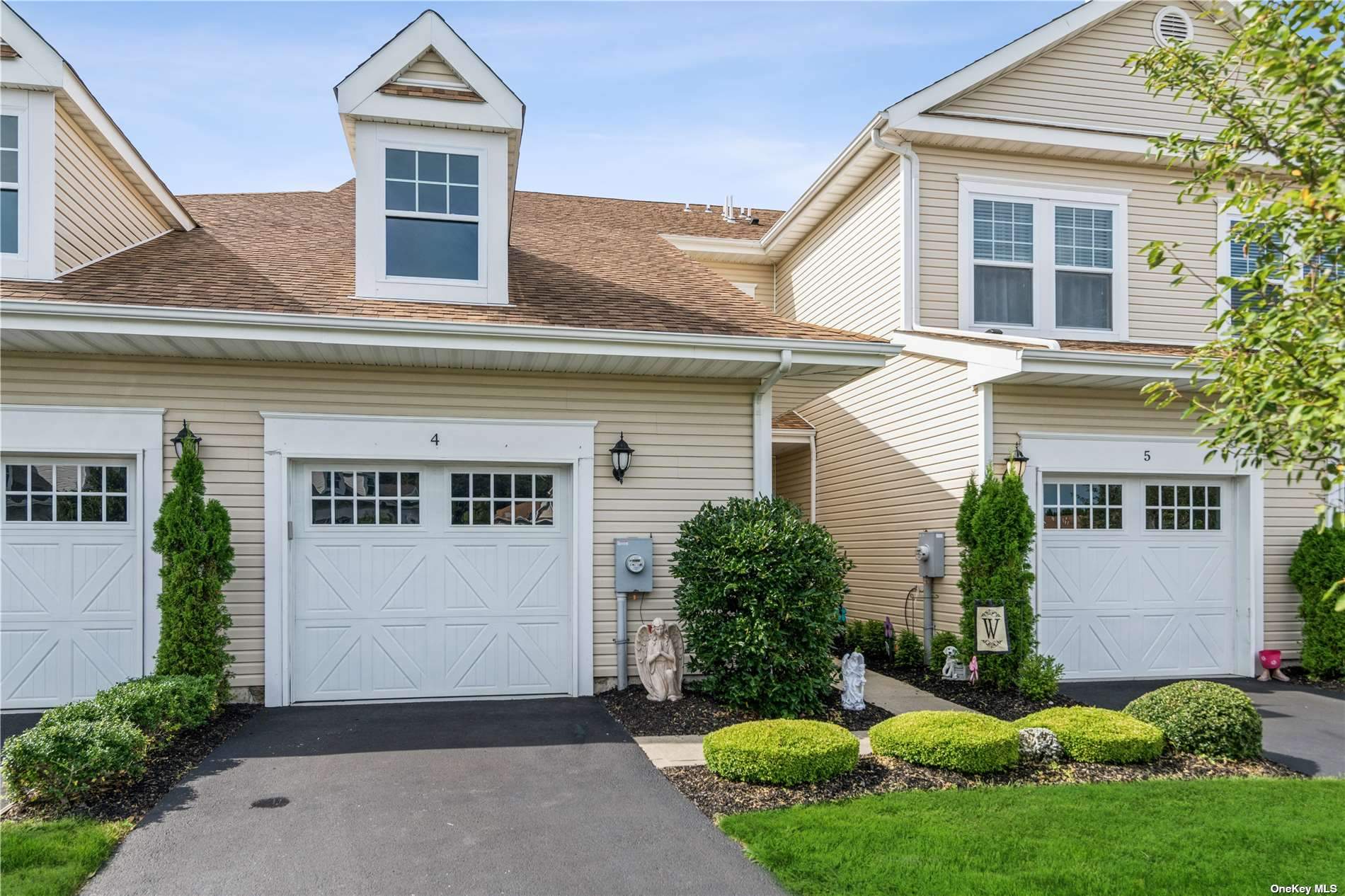 #1 photo, 4 Cricket Court, 東長島 Shirley , NY 11967