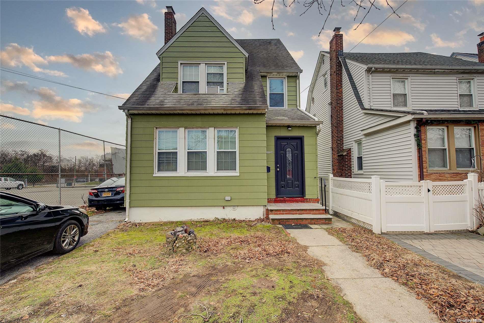 #1 photo, 241-34 87th Avenue, 皇后區 Bellerose , NY 11426