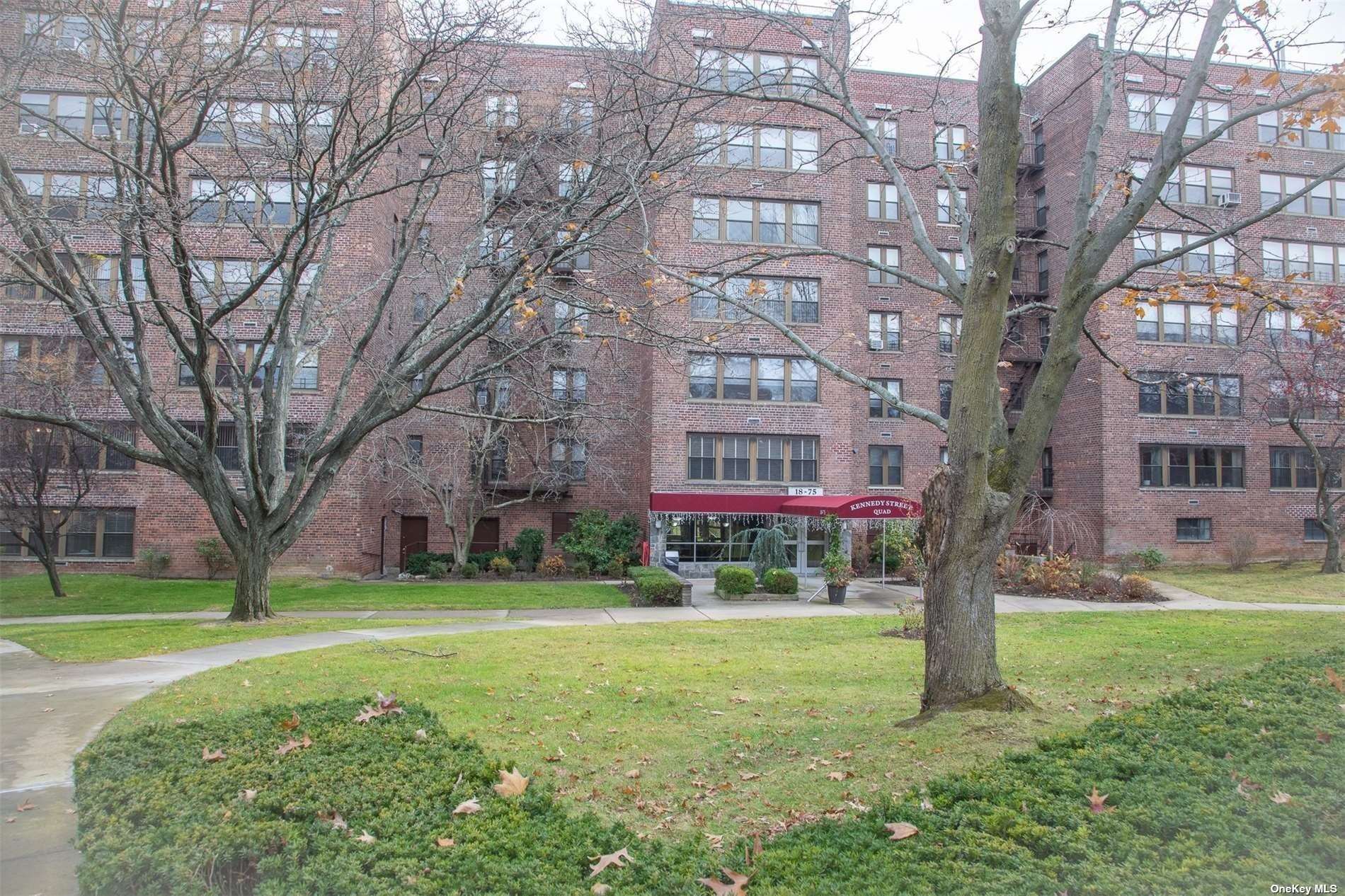 #1 photo, 18-75 Corporal Kennedy Street, 皇后区 贝塞 Bayside , NY 11360