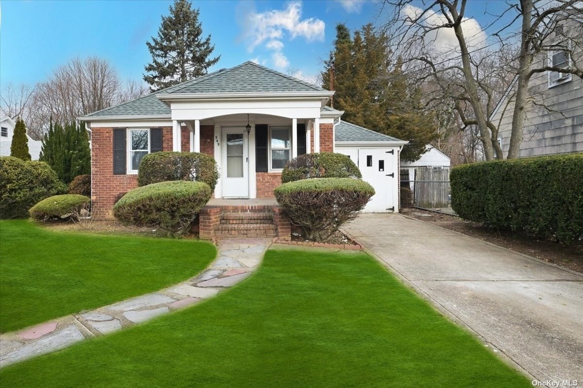 #1 photo, 549 Woodland Drive, 長島 South Hempstead , NY 11550