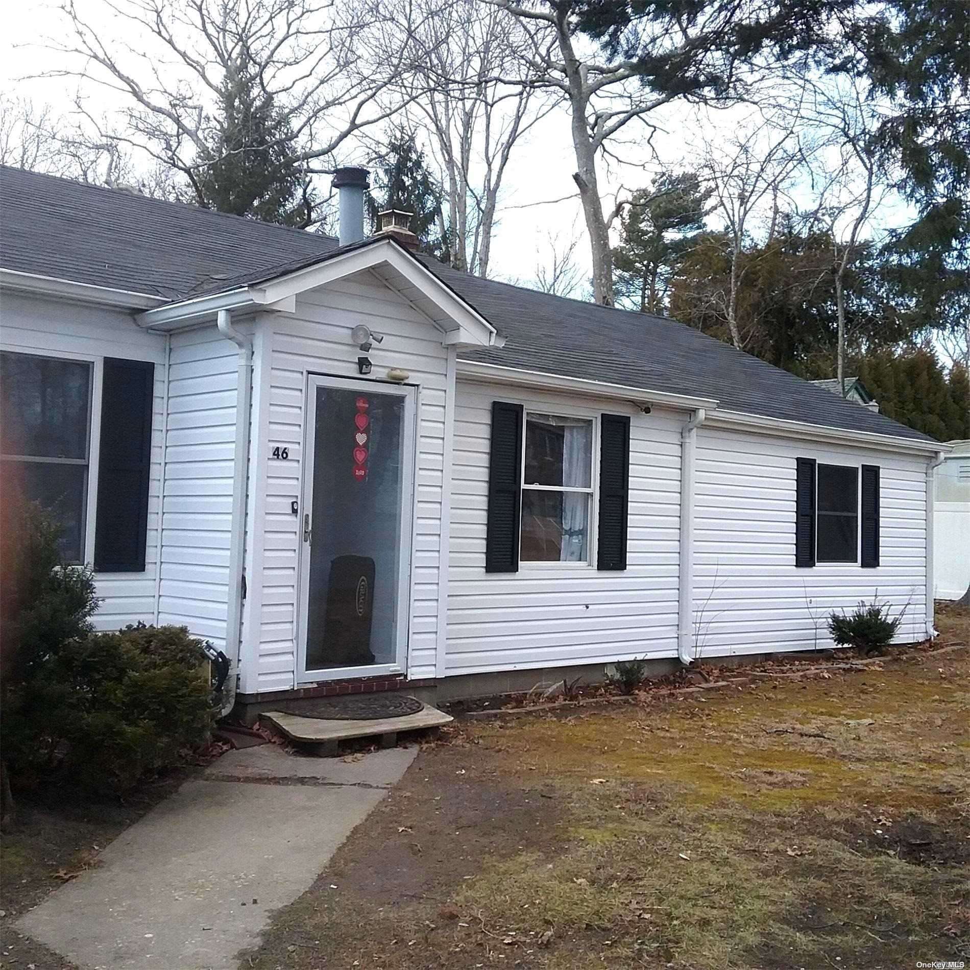 #1 photo, 46 Babylon Street, 東長島 Mastic , NY 11950