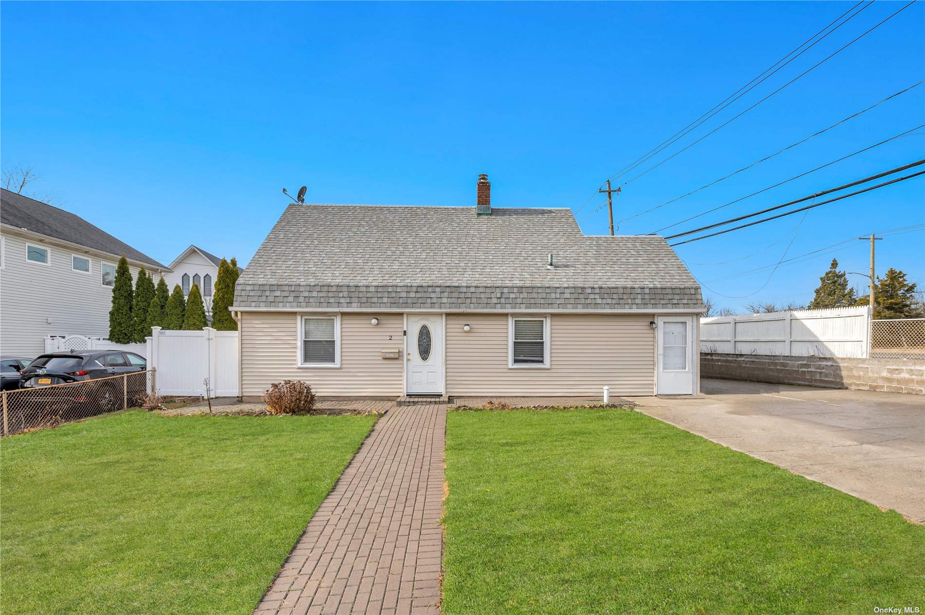 #1 photo, 2 Ranch Lane, 長島 Levittown , NY 11756