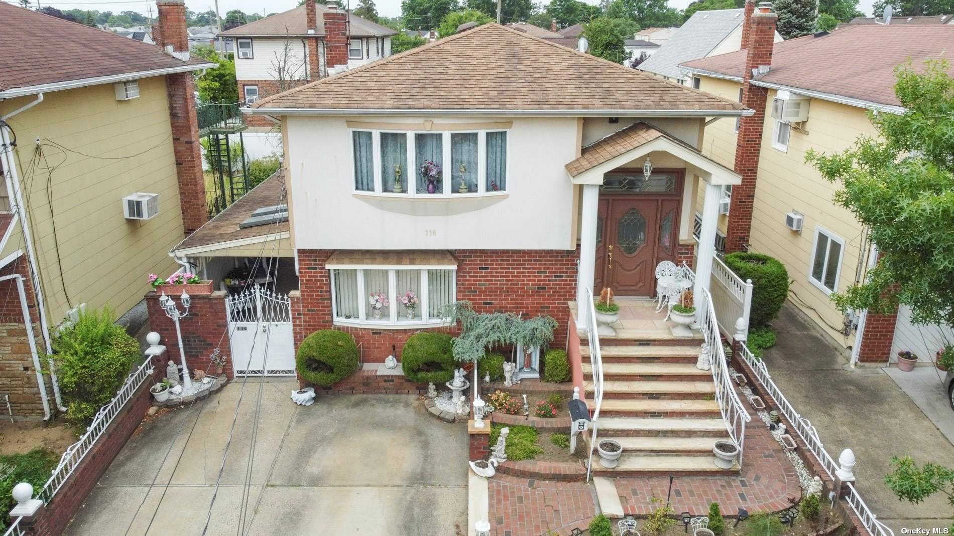 #1 photo, 116 Lucille Avenue, 长岛 Elmont , NY 11003