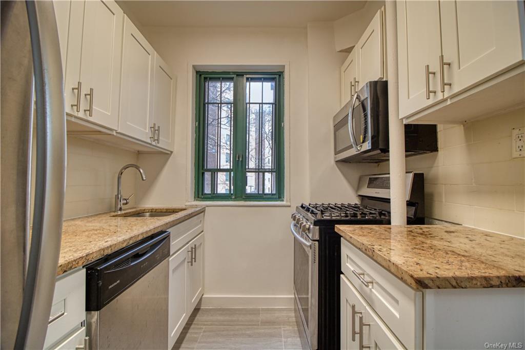 #1 photo, 1579 Metropolitan Avenue, 布朗士 Bronx , NY 10462