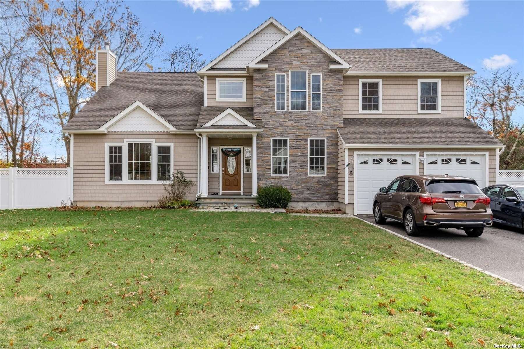 #1 photo, 16 Midfield Street, سوفولك Stony Brook , NY 11790