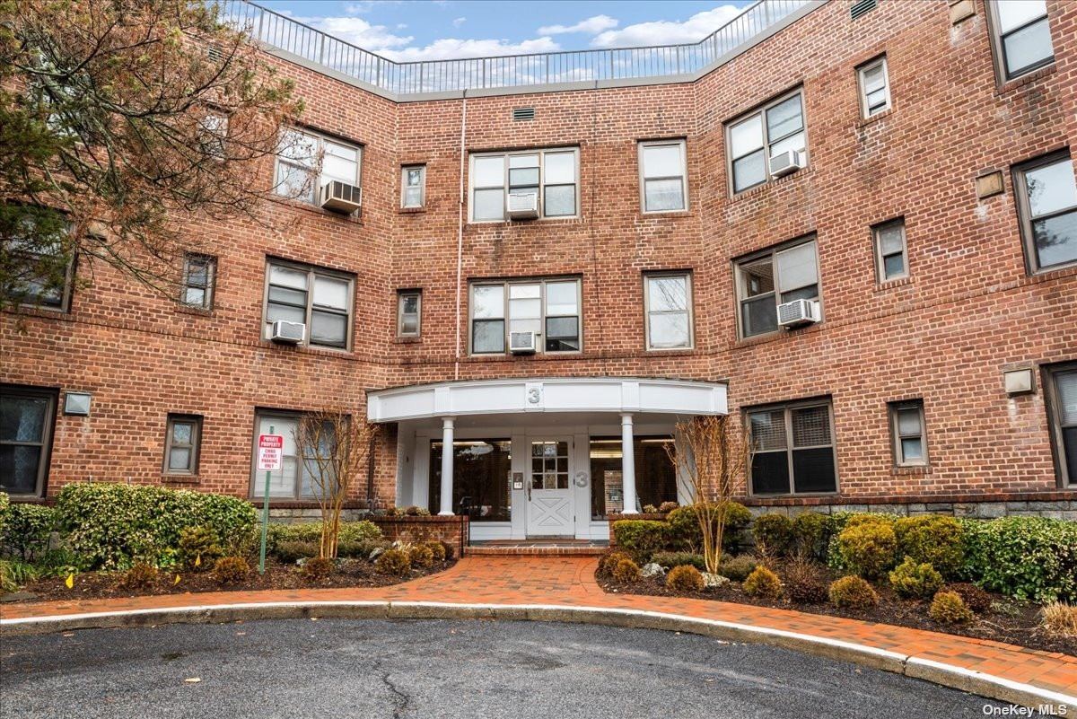 #1 photo, 3 Townhouse Place, 長島 大頸 Great Neck , NY 11021