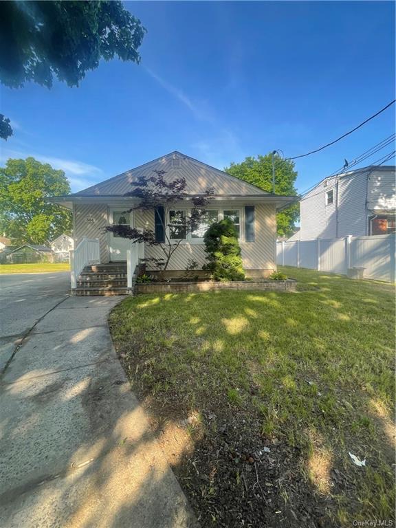 #1 photo, 364 Seigal Street, 長島 西布雷 Westbury , NY 11590