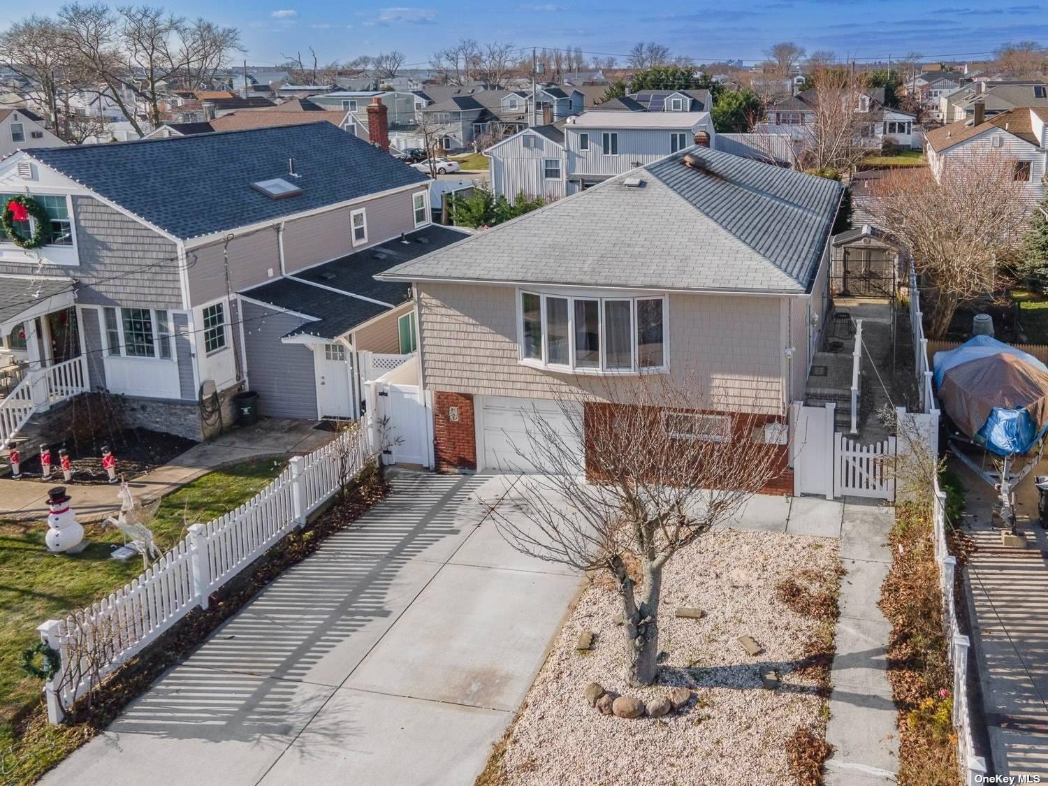 #1 photo, 145 Washington Avenue, 長島 島公園 Island Park , NY 11558