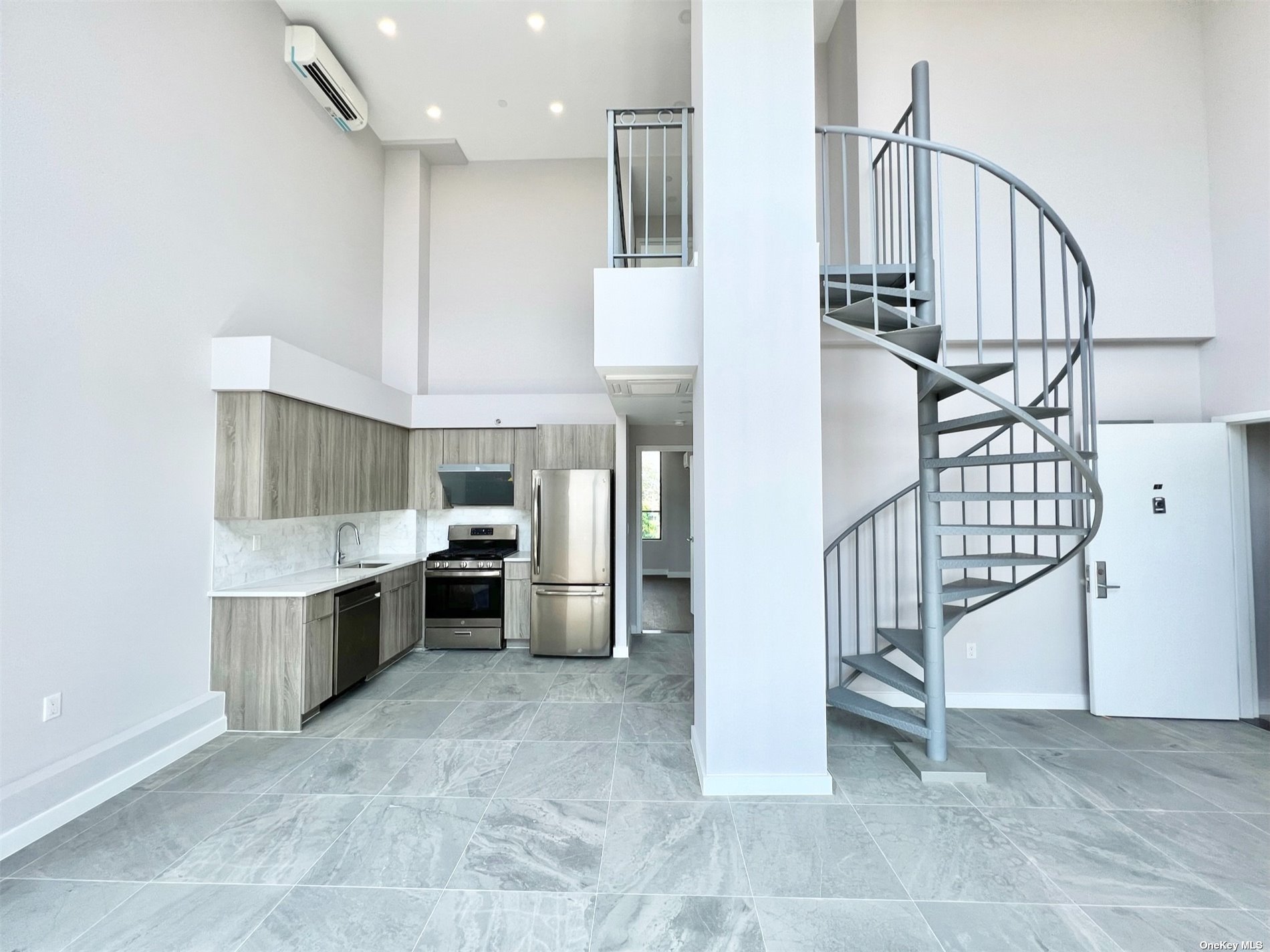 #1 photo, 32-58 105th St, East Elmhurst , NY 11369