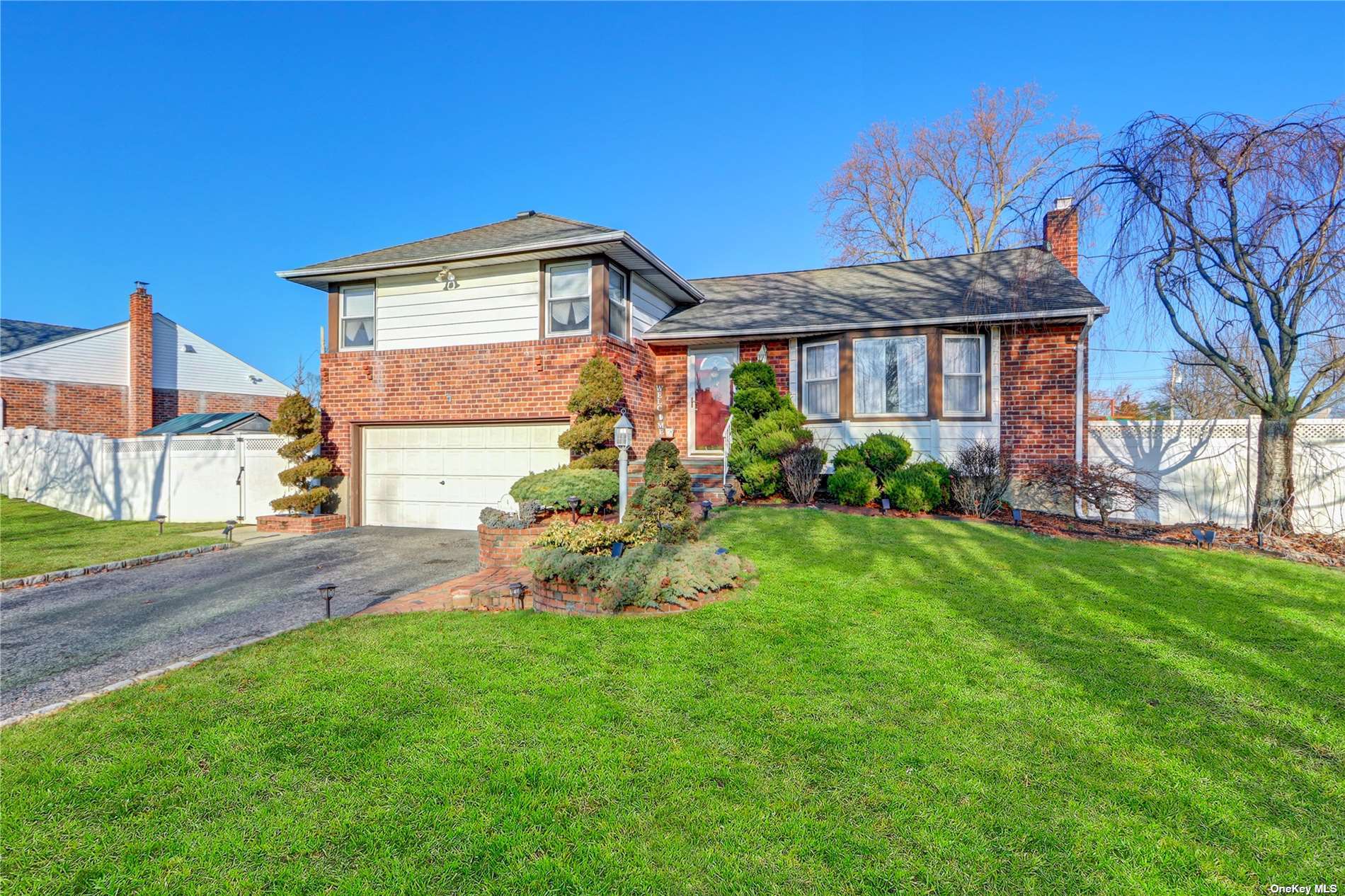 #1 photo, 4 Rosewood Drive, Massapequa , NY 11758