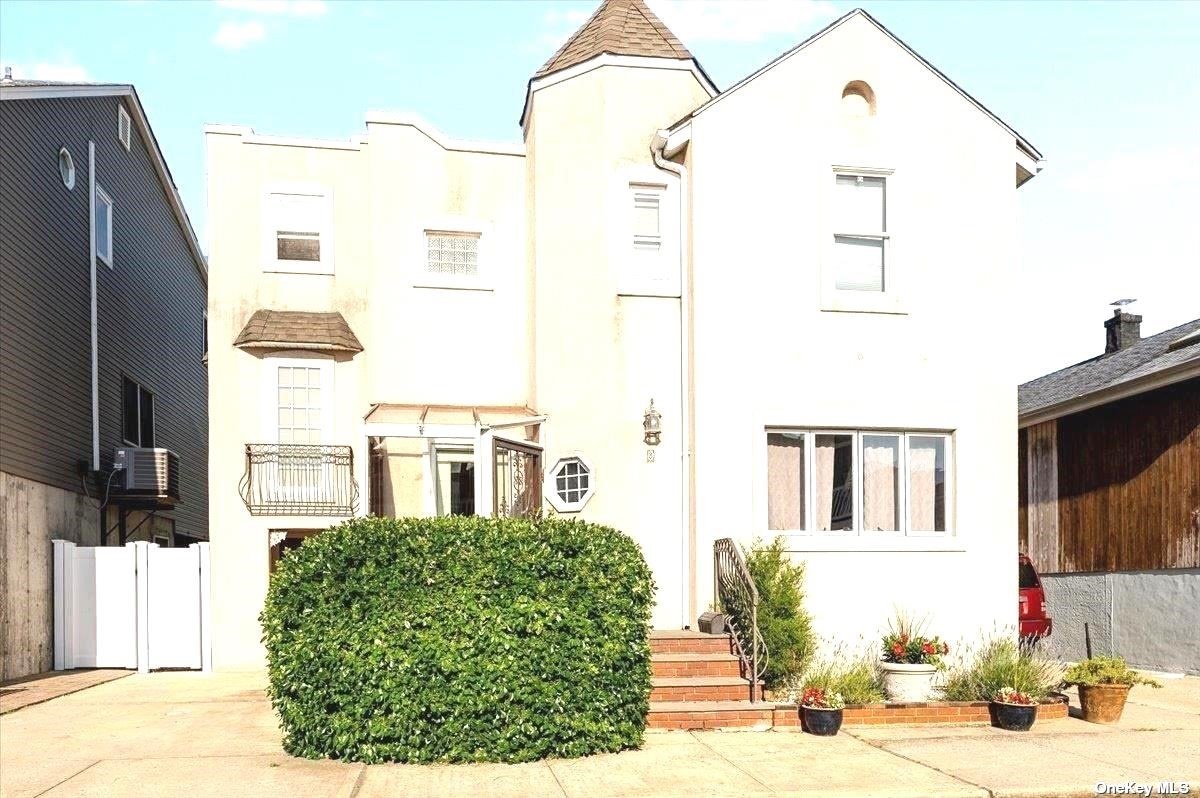 #1 photo, 8 Curley Street, 長島 長灘 Long Beach , NY 11561