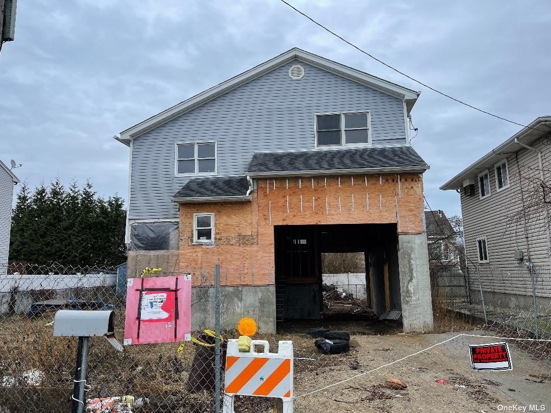 #1 photo, 166 Carlton Court, 長島 Oceanside , NY 11572