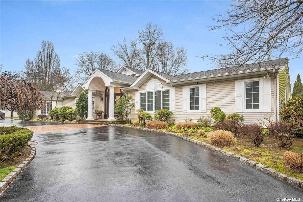 #1 photo, 20 Astro Place, 东长岛 Dix小山 Dix Hills , NY 11746