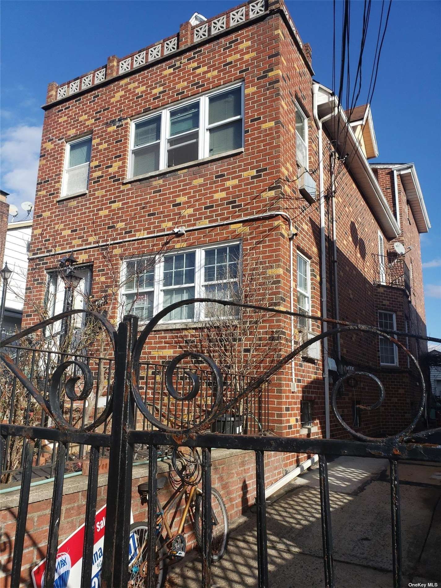 #1 photo, 43-73 163rd Street, 法拉盛 Flushing , NY 11358