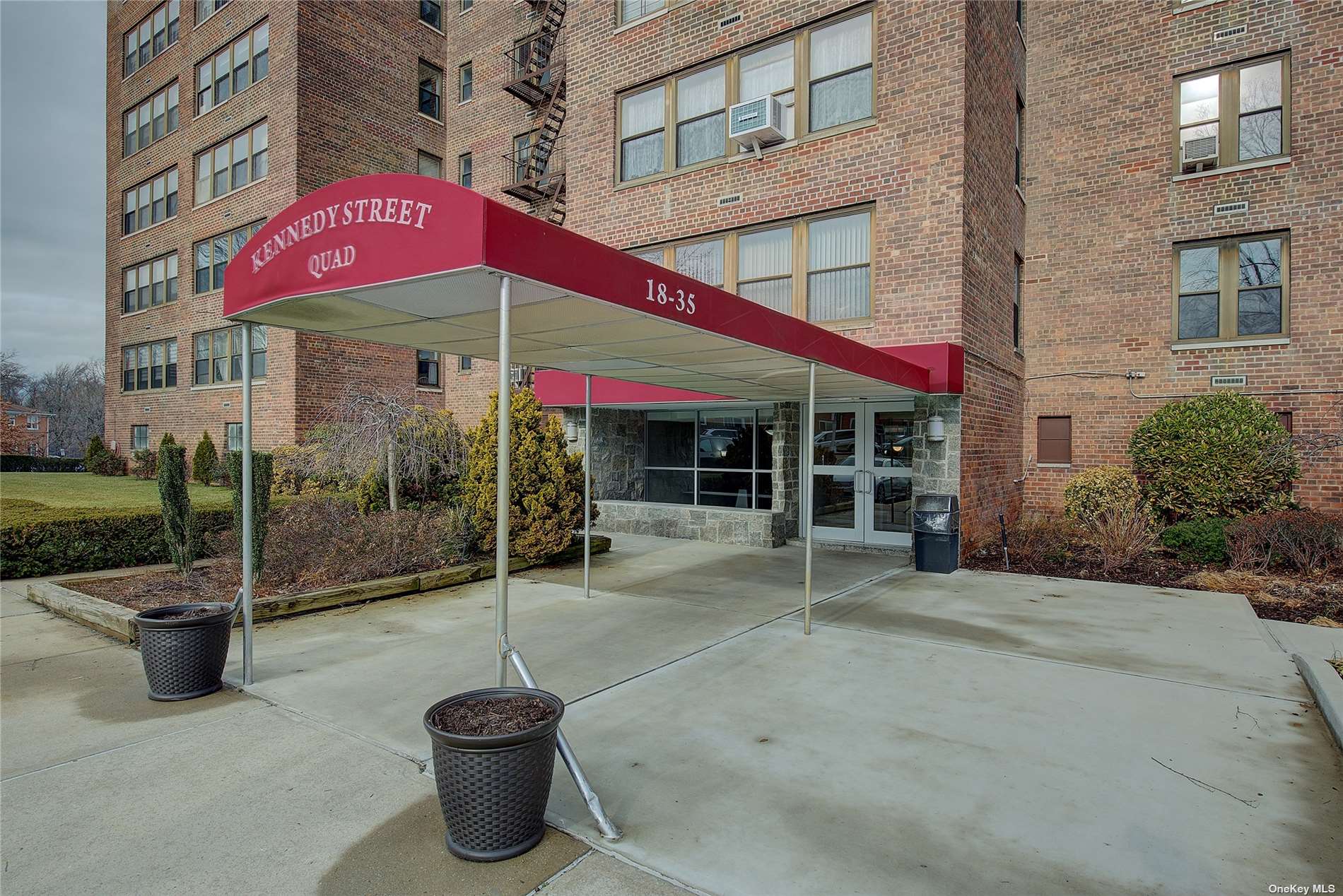 #1 photo, 18-35 Corporal Kennedy Street, 皇后区 贝塞 Bayside , NY 11360