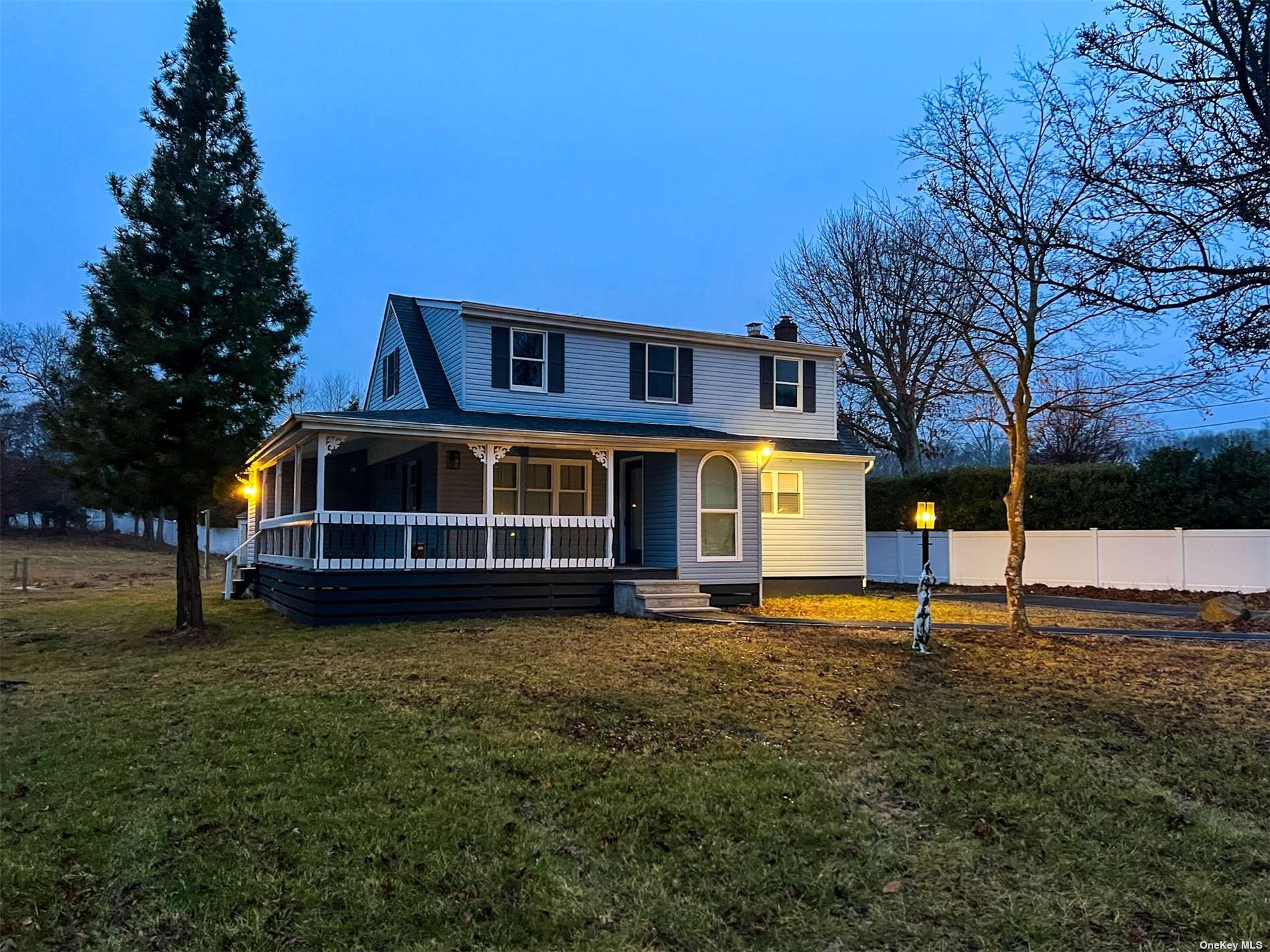 #1 photo, 26 Woodlot Road, 東長島 Ridge , NY 11961