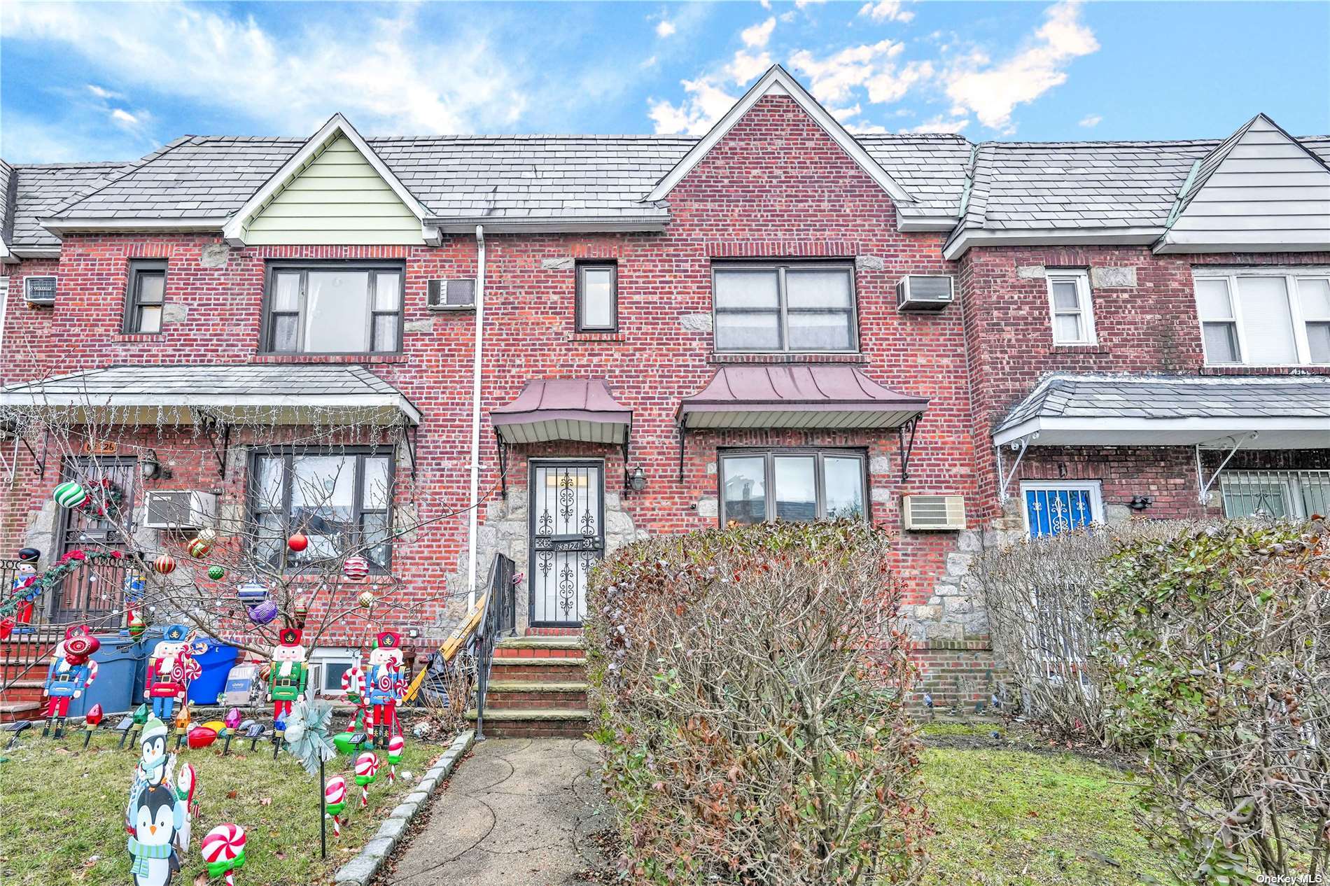 #1 photo, 63-124 Alderton Street, 皇后區 雷哥公園 Rego Park , NY 11374