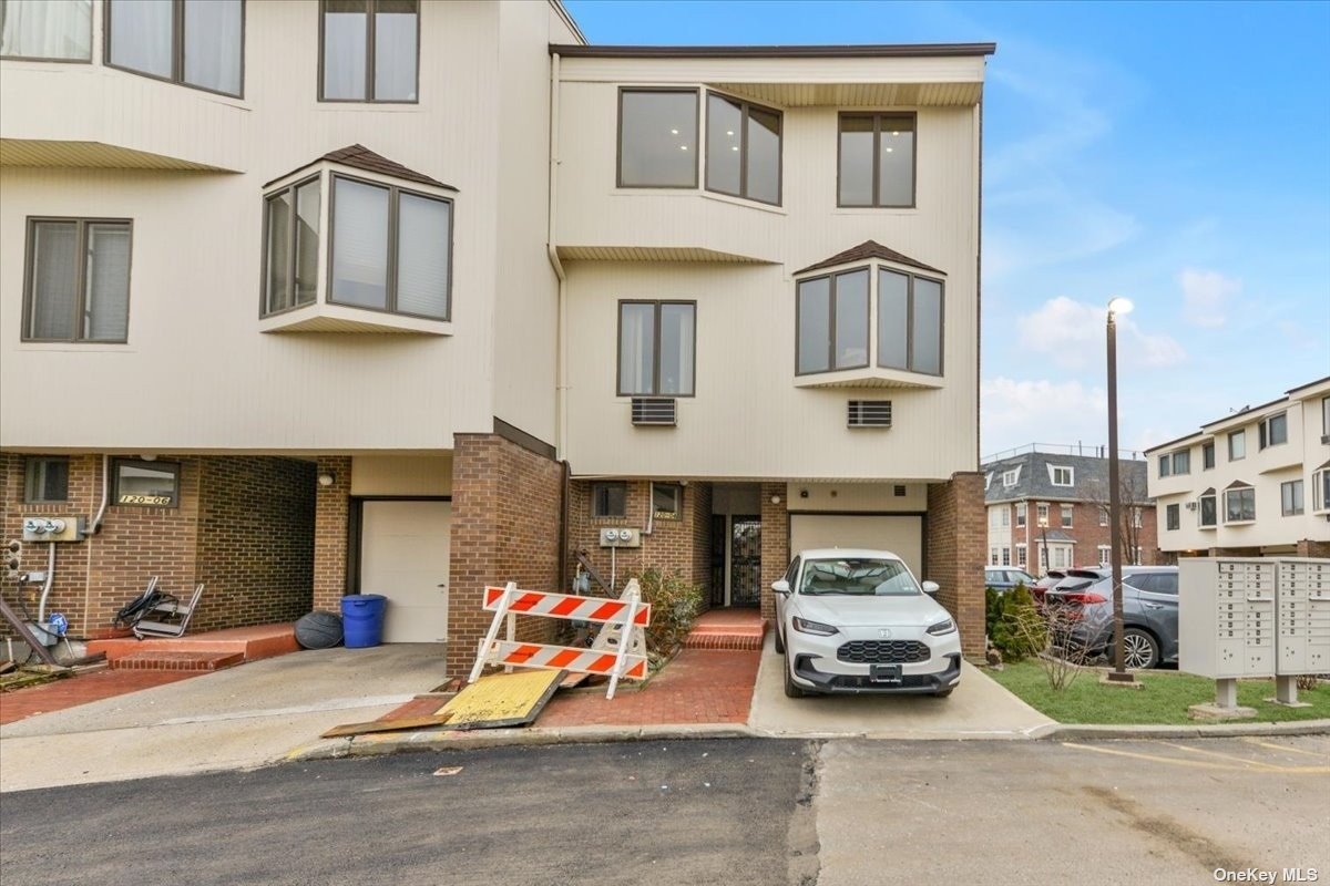 #1 photo, 120-04 Riviera Court, 皇后区 大学点 College Point , NY 11356