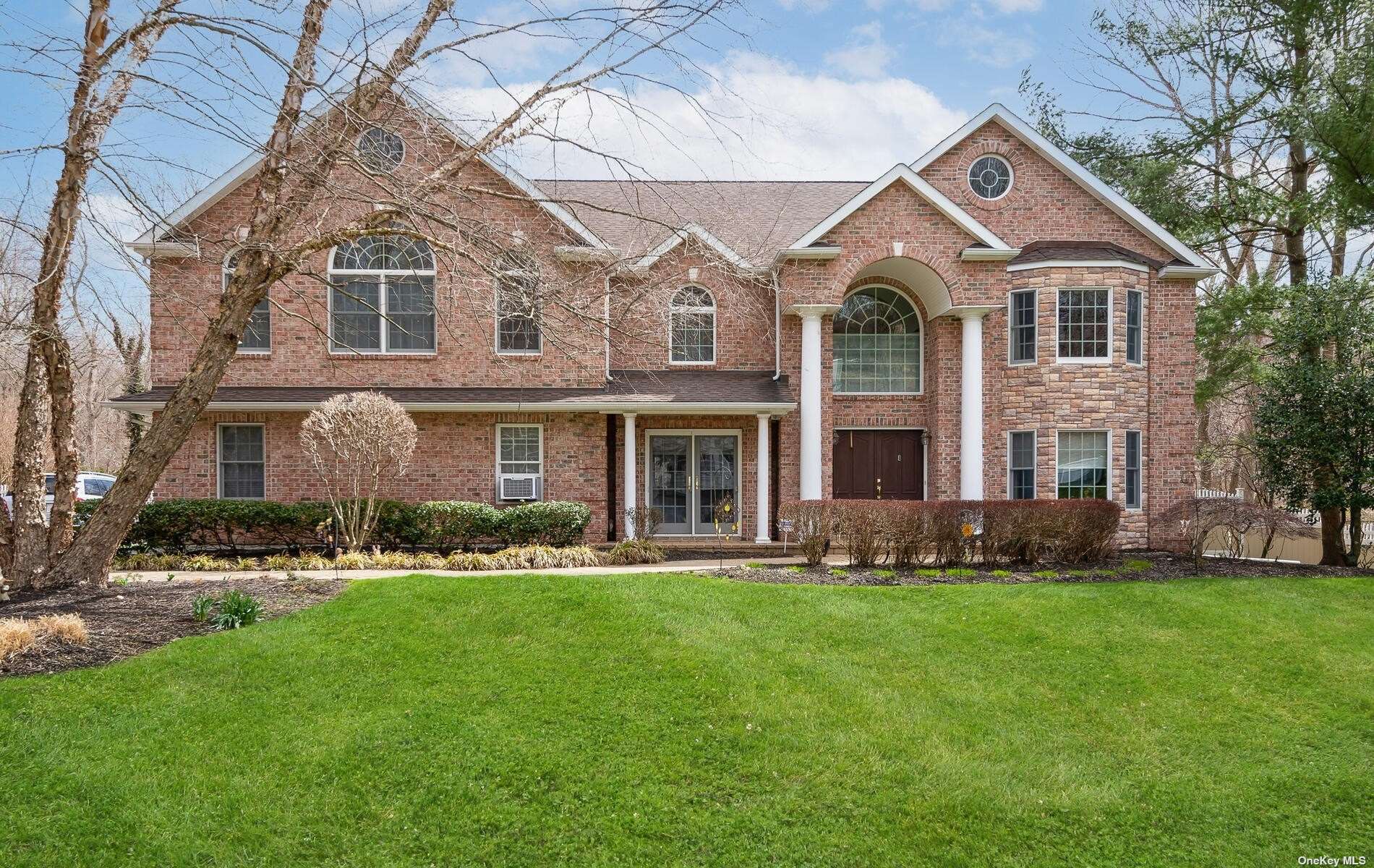 #1 photo, 42 Weinmann Boulevard, 东长岛 梅尔维尔 Melville , NY 11747