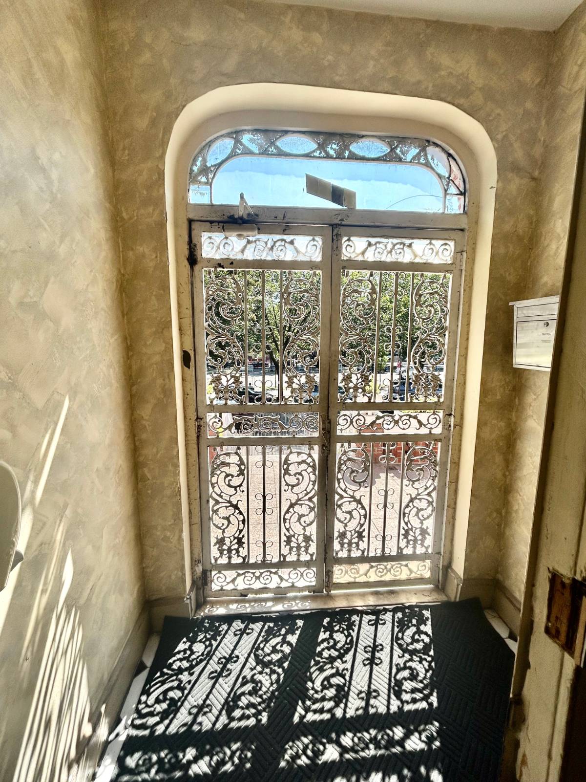 #2 photo, 1145 Eastern Parkway, ブルックリン区 Crown Heights , NY 11213