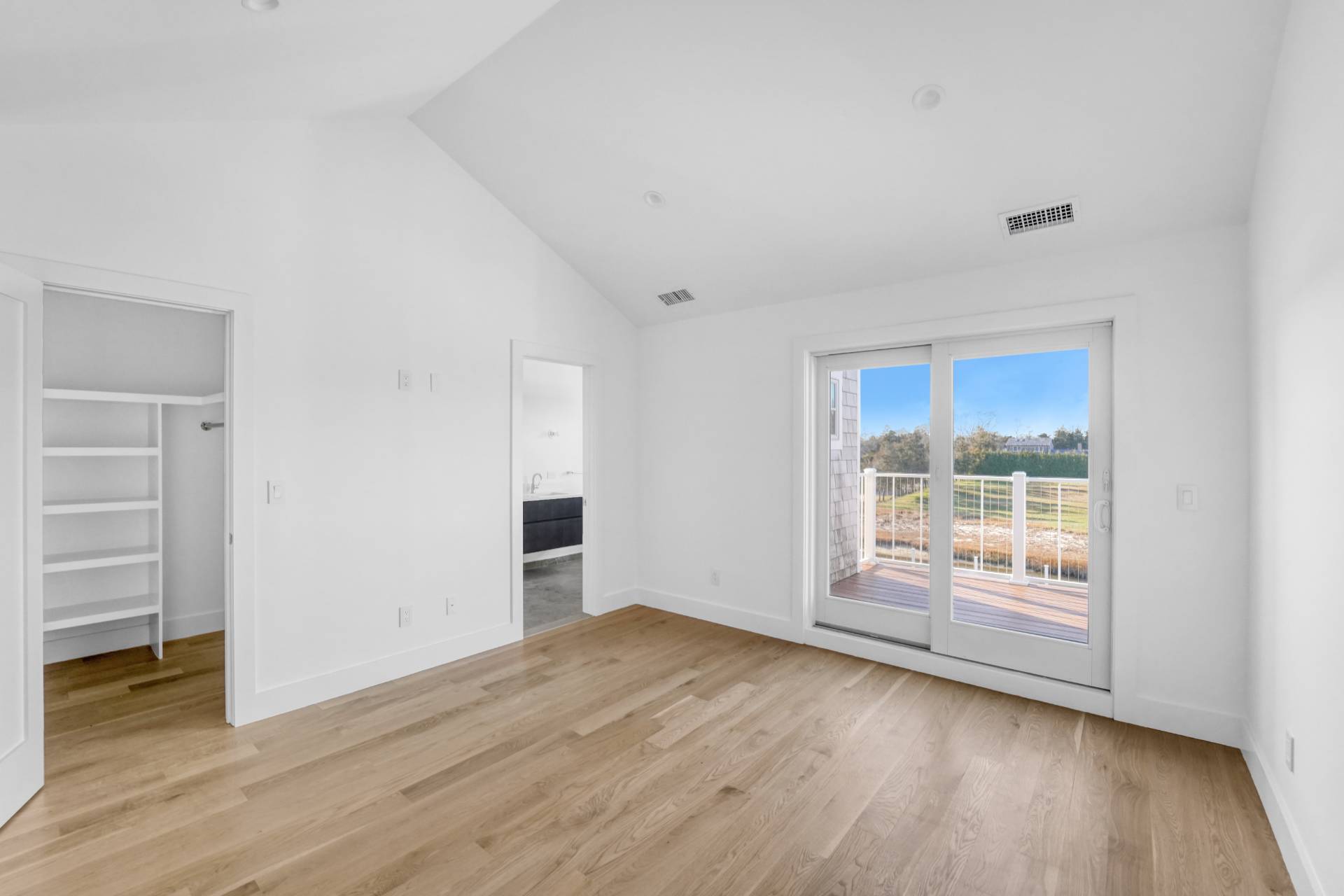 #14 photo, 68 Foster Ave, #8, サフォーク郡 Hampton Bays , NY 11946